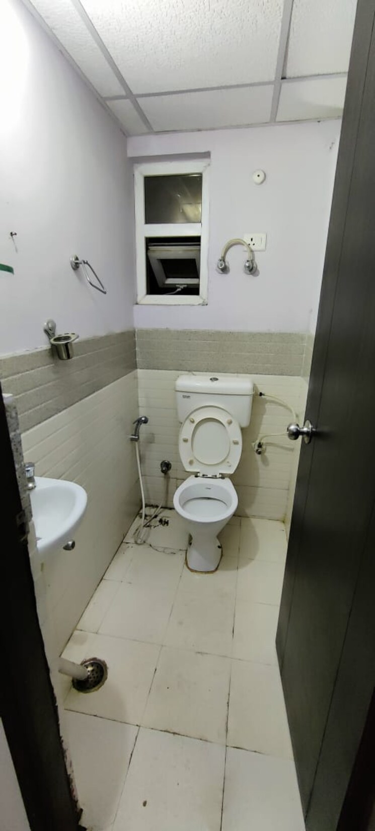 Bathroom, signature-global-grand-iva 1 Bedroom 430 Sq.Ft. Apartment In Sector 103 Gurgaon 8925889