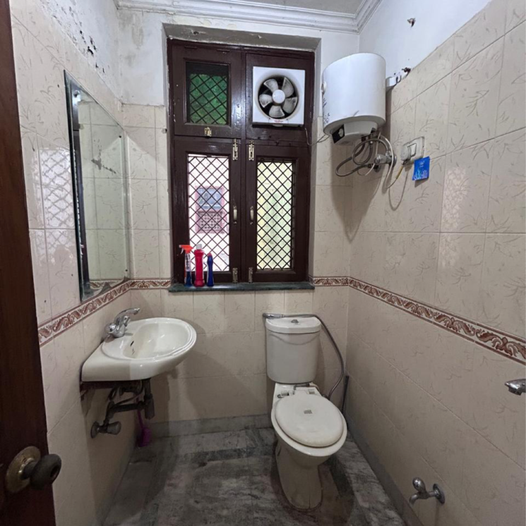 Team Area, sector 56 3 Bedroom 1500 Sq.Ft. Builder Floor In Sector 56 Gurgaon 8925908