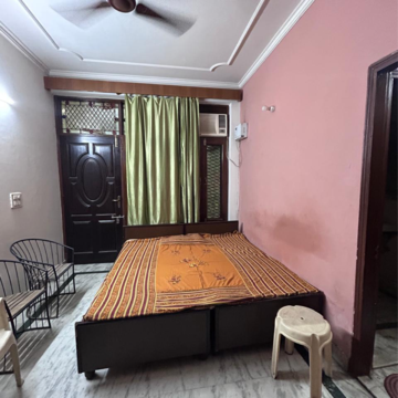 Living Room in 3 BHK Builder Floor at Sector 56 – for Rent