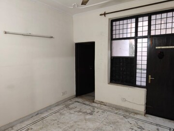 Room in 2 BHK Builder Floor at Ardee City, Sector 52 – for Rent