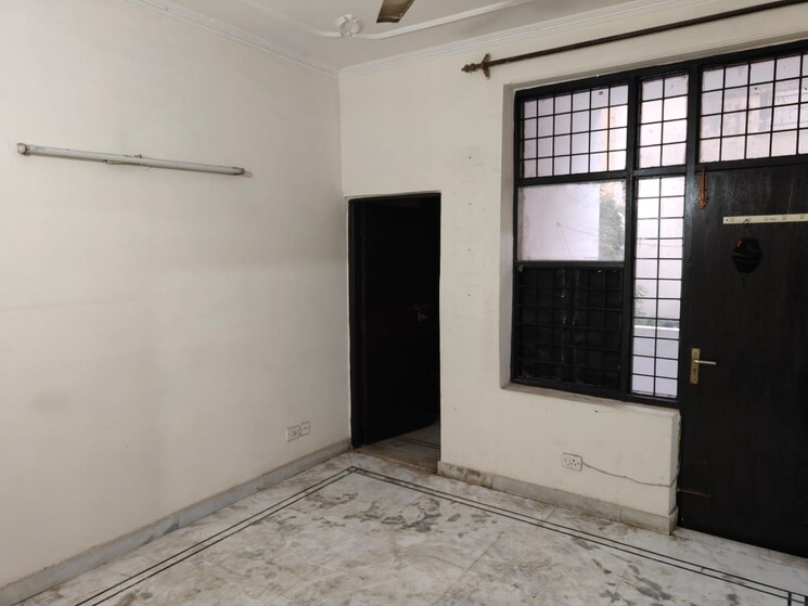 Room, ardee-city 2 Bedroom 192 Sq.Yd. Builder Floor In Sector 52 Gurgaon 8925911