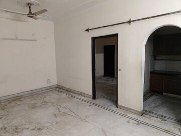 Room in 2 BHK Builder Floor at Ardee City, Sector 52 – for Rent