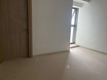 Room in 5 BHK Apartment at Rustomjee Crown, Prabhadevi – for Rent