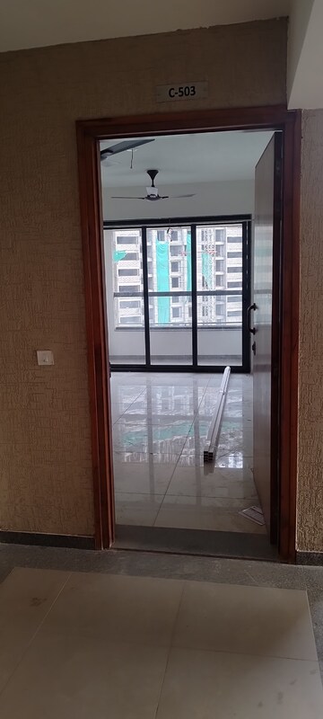 Room in 3 BHK Apartment at Shela – for Rent