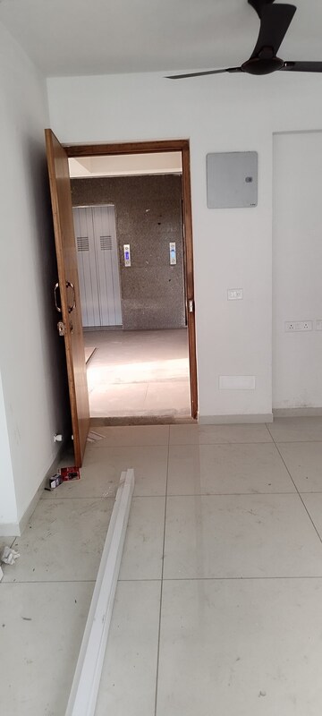 Furnished Amenities in 3 BHK Apartment at Shela – for Rent