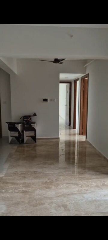 Room in 3 BHK Apartment at Goel Ganga Utopia, Bavdhan – for Rent
