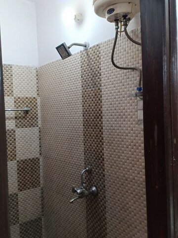 Bathroom in 1 BHK Apartment at Khirki Extension – for Rent