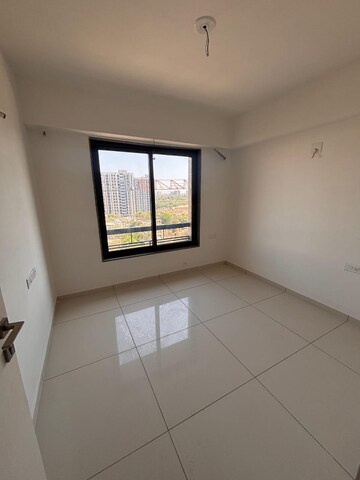 Room in 3 BHK Apartment at Shela – for Rent