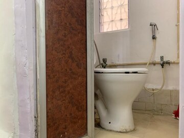 Bathroom in 1 BHK Apartment at Suchidham Complex, Goregaon East – for Rent