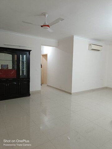 Living Room in 3 BHK Apartment at Dilshad Garden – for Rent