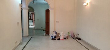 Living Room in 3 BHK Apartment at Shivalik Colony – for Rent