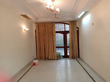Room in 3 BHK Apartment at Shivalik Colony – for Rent