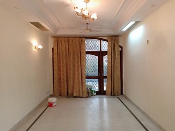 Room in 3 BHK Apartment at Shivalik Colony – for Rent