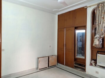 Room in 3 BHK Apartment at Shivalik Colony – for Rent