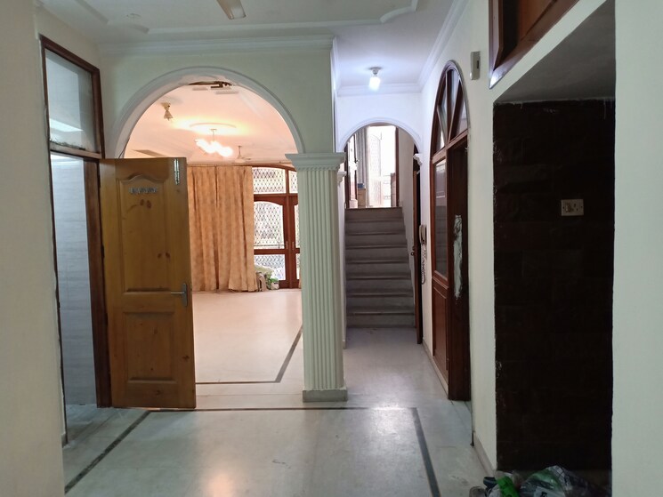 undefined, shivalik colony 3 Bedroom 1800 Sq.Ft. Apartment In Shivalik Colony Delhi 8926039