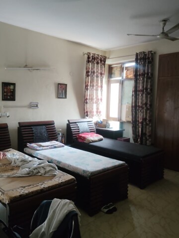 Living Room in 6+ BHK Villa at Sector 36 – for Sale