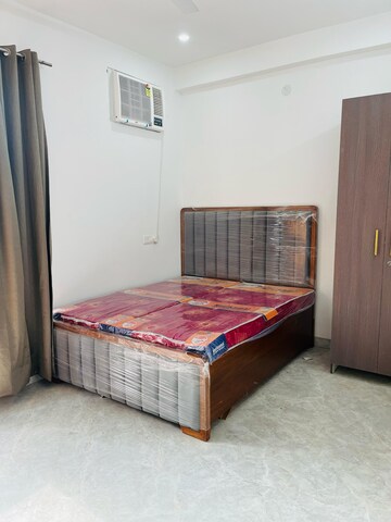 Bedroom in 1 BHK Builder Floor at Sector 47 – for Rent
