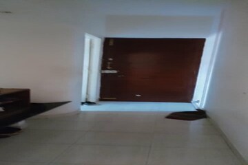  3 BHK Apartment at Cunningham Road – for Sale