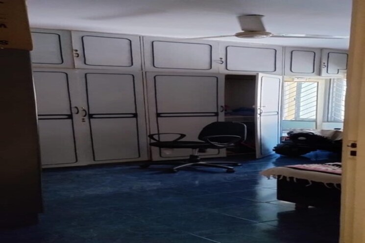 Room, cunningham road 3 Bedroom 1500 Sq.Ft. Apartment In Cunningham Road Bangalore 8926092