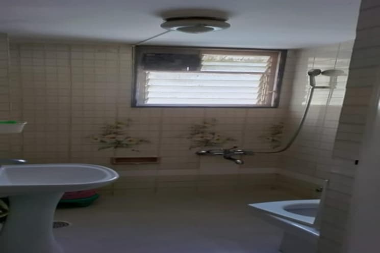 Bathroom, cunningham road 3 Bedroom 1500 Sq.Ft. Apartment In Cunningham Road Bangalore 8926092