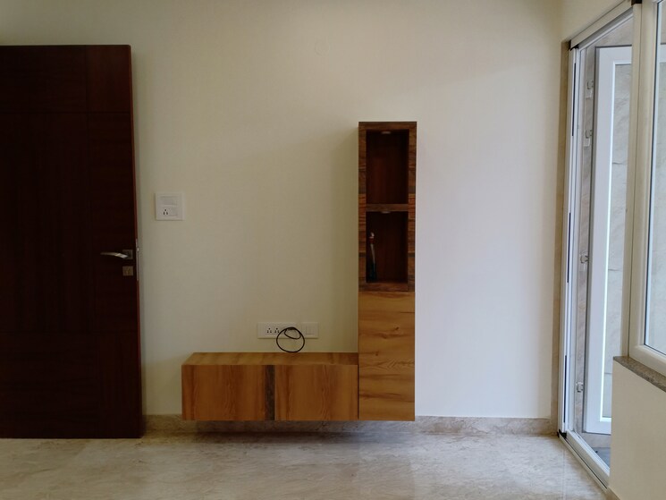 Room, defence colony 3 Bedroom 2200 Sq.Ft. Apartment In Defence Colony Delhi 8926111