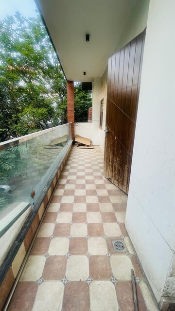 Balcony in 2 BHK Builder Floor at Sector 46 – for Rent