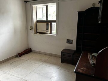 Room in 2 BHK Apartment at Gods Gift CHS Vile Parle West, Vile Parle West – for Rent
