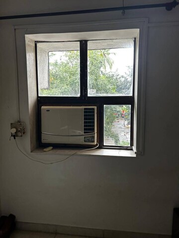 Room in 2 BHK Apartment at Gods Gift CHS Vile Parle West, Vile Parle West – for Rent