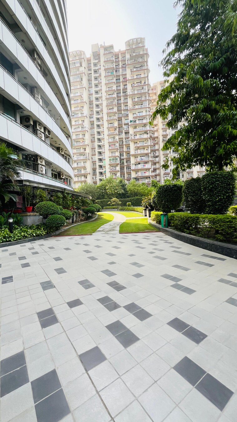Exterior View, omaxe-twin-towers 3.5 Bedroom 2150 Sq.Ft. Apartment In Sector 50 Noida 8926228