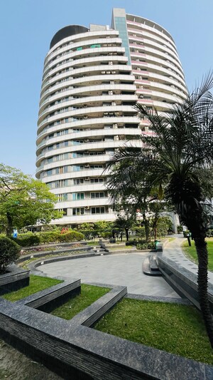 3.5 BHK Apartment – Exterior View View at Omaxe Twin Towers, Sector 50 - for Sale