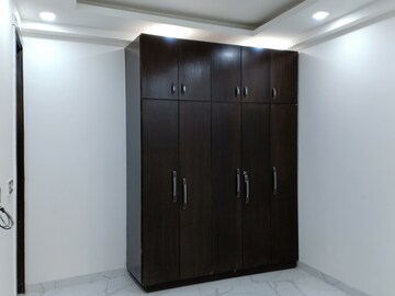 Furnished Amenities in 2 BHK Apartment at Panchsheel Vihar – for Rent