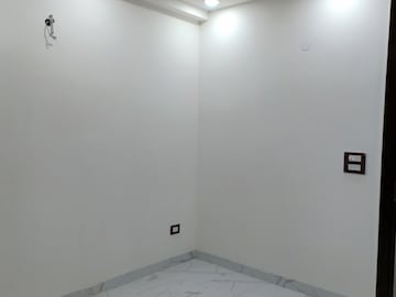 Room in 2 BHK Apartment at Panchsheel Vihar – for Rent