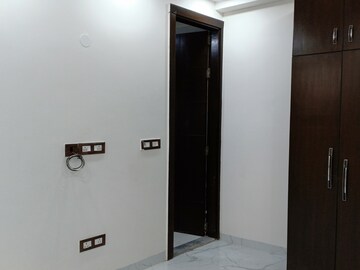 Room in 2 BHK Apartment at Panchsheel Vihar – for Rent