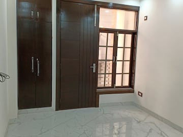 Room in 2 BHK Apartment at Panchsheel Vihar – for Rent