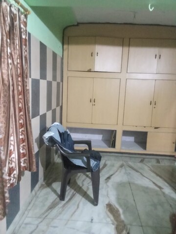 Room in 6+ BHK Independent House at Tundla – for Sale