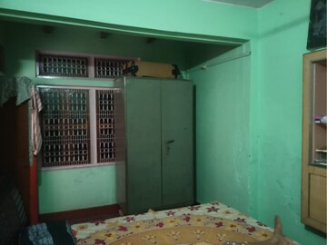 Bedroom in 6+ BHK Independent House at Tundla – for Sale