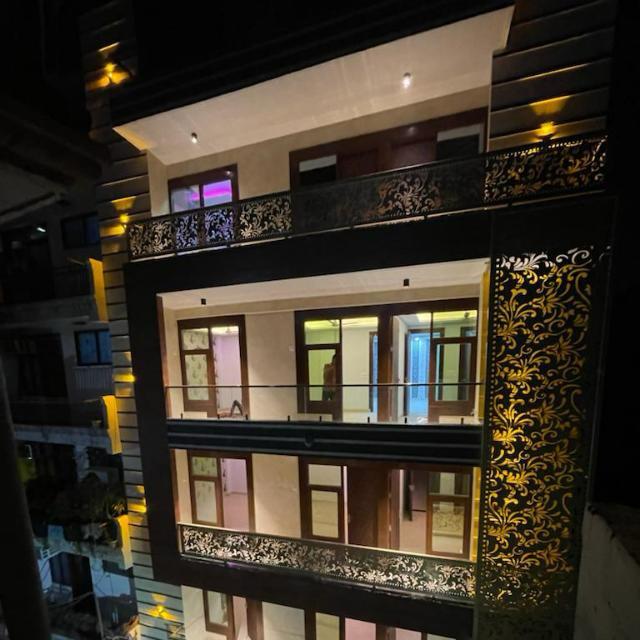 3 BHK + Pooja Room Builder Floor For Rent in Panchsheel Vihar