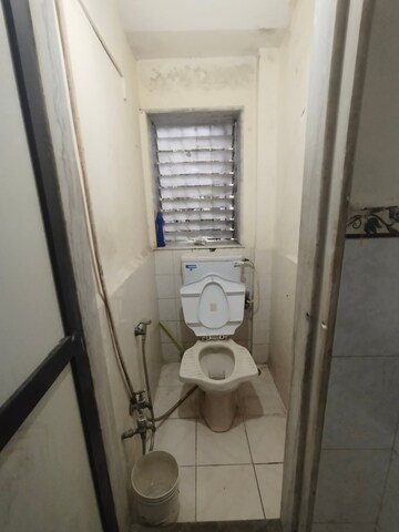Bathroom in 1 BHK Apartment at Andheri West – for Rent