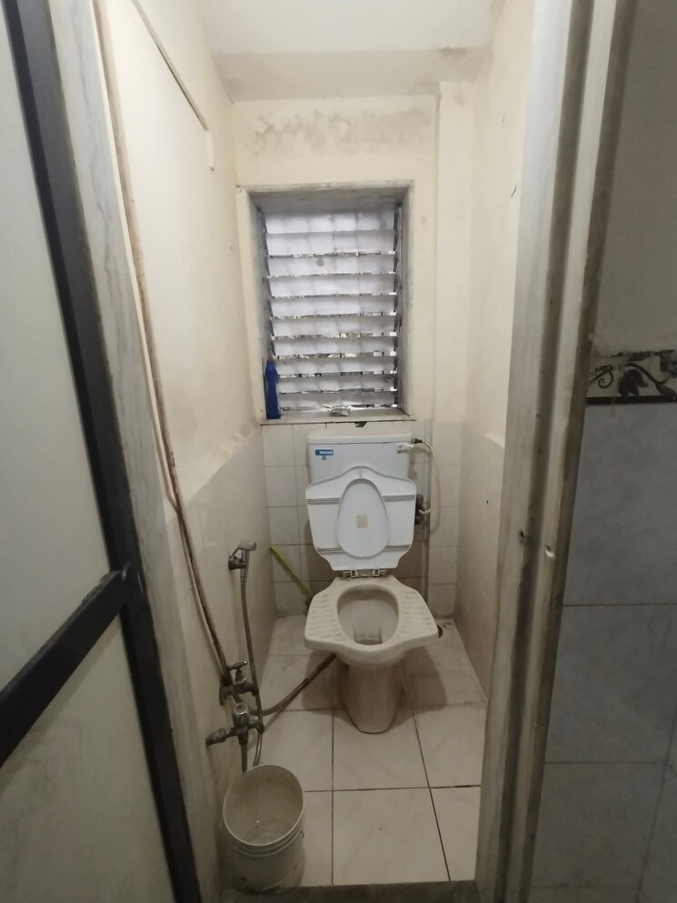 Bathroom, andheri west 1 Bedroom 380 Sq.Ft. Apartment In Andheri West Mumbai 8926221