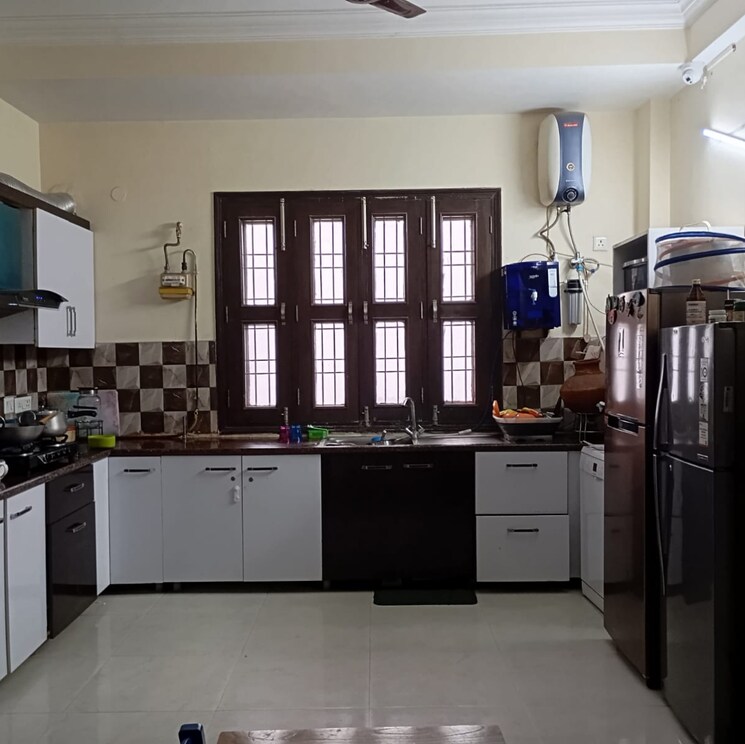 Kitchen, sector 105 3.5 Bedroom 1600 Sq.Ft. Builder Floor In Sector 105 Noida 8926224