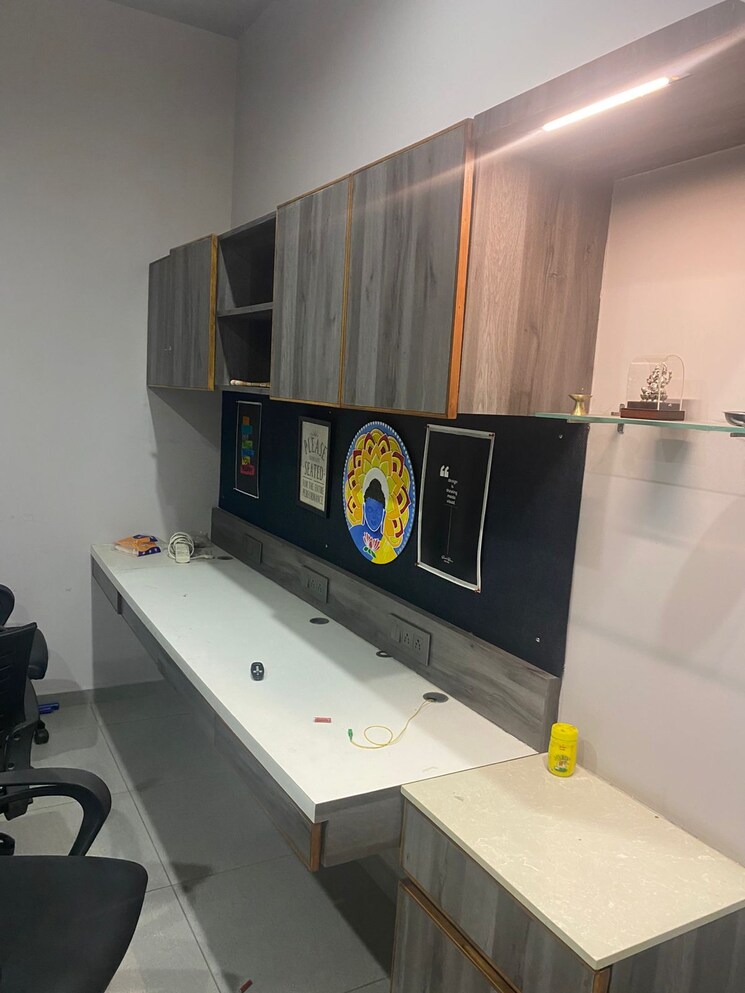 Team Area, shivalik-satyamev Commercial Office Space 517 Sq.Ft. In Bopal Ahmedabad 8926218