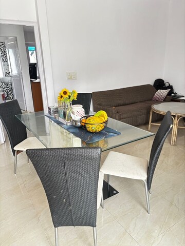 Master Bedroom in 2 BHK Builder Floor at DLF Star Mall, Sector 30 – for Rent