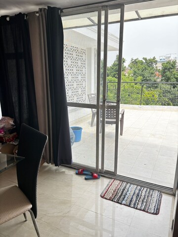 Balcony in 2 BHK Builder Floor at DLF Star Mall, Sector 30 – for Rent