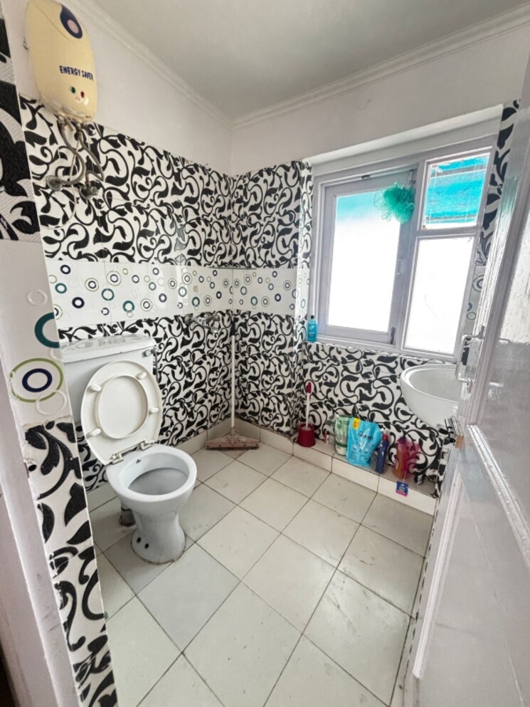 Master Bedroom, dlf-star-mall 2 Bedroom 900 Sq.Ft. Builder Floor In Sector 30 Gurgaon 8926230