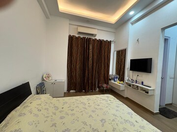 Bedroom in 5 BHK Penthouse at Apex Athena, Sector 75 – for Rent