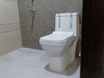 Bathroom in 4 BHK Apartment at Panchsheel Vihar – for Rent