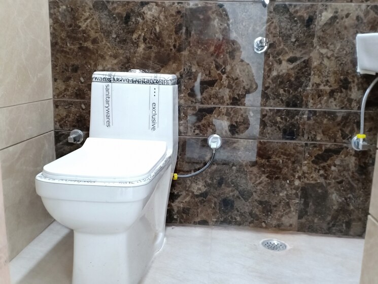 Bathroom, panchsheel vihar 4 Bedroom 1250 Sq.Ft. Apartment In Panchsheel Vihar Delhi 8926250