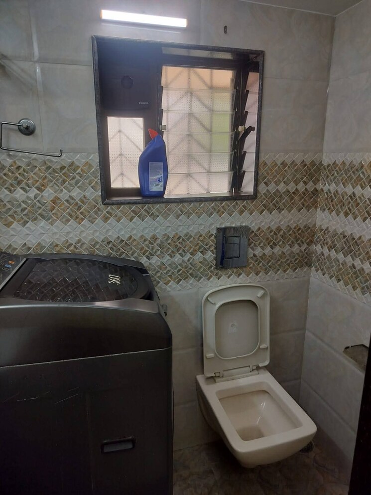 Bathroom, andheri west 2 Bedroom 721 Sq.Ft. Apartment In Andheri West Mumbai 8926258