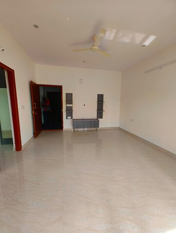 Room in 1 BHK Builder Floor at Indiranagar – for Rent