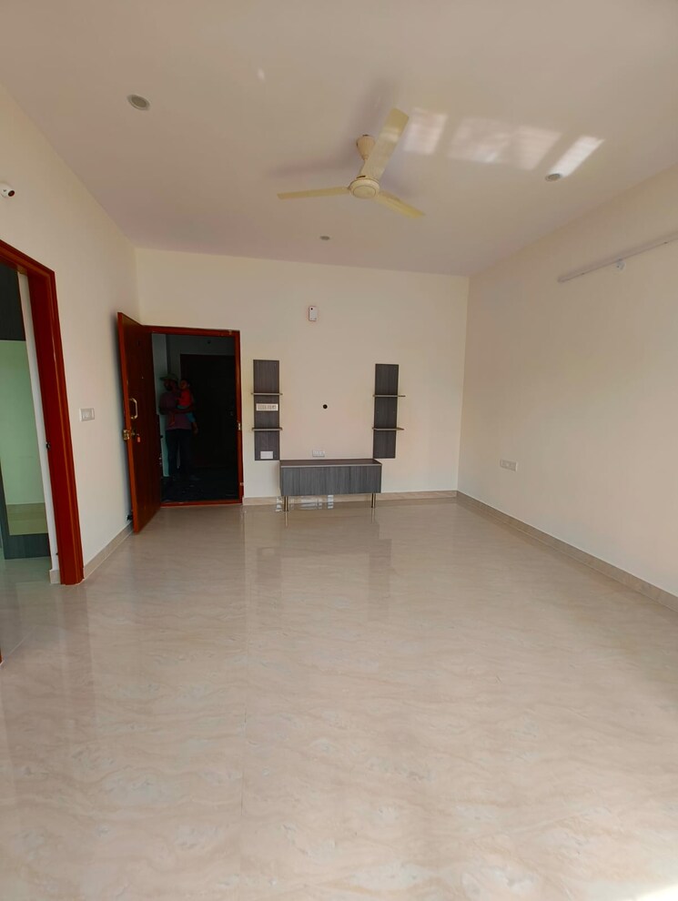 Room, indiranagar 1 Bedroom 800 Sq.Ft. Builder Floor In Indiranagar Bangalore 8926254